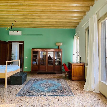 Le 33 Bed & Breakfast Bassano del Grappa Exterior photo